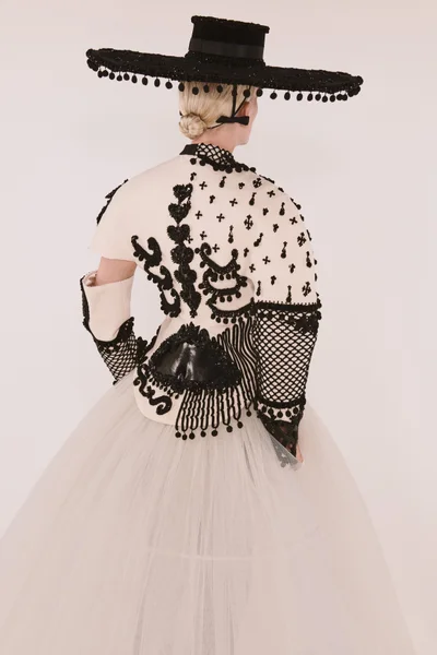 Look 29